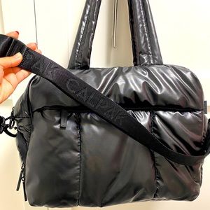 CALPAK Luka Duffle - BLACK